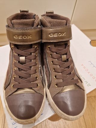 Zapatillas Geox niña talla 35 estrellas