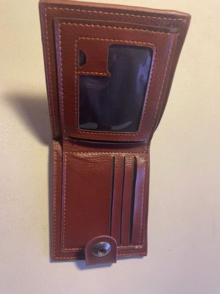 Cartera de cuero marrón