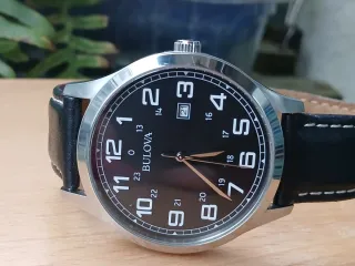 Reloj Bulova Cuarzo Negro