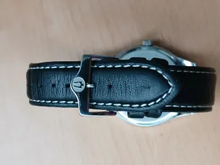 Reloj Bulova Cuarzo Negro