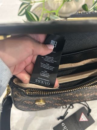 Bolso Guess Marrón y Negro Original