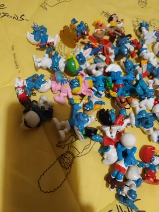 Lote de figuras de Pitufos y piezas del molino