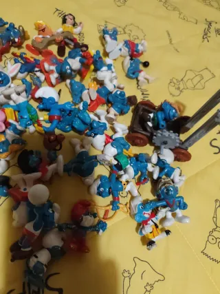 Lote de figuras de Pitufos y piezas del molino