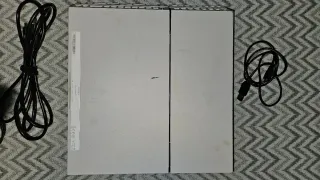 PS4 + Mando + Cables