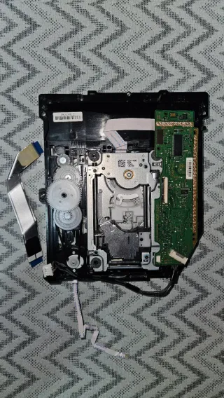 PS4 + Mando + Cables