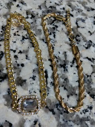 Pulsera Dorada con Cristal