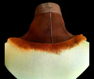 Cuello Zorro Pelo Rizado y Ante