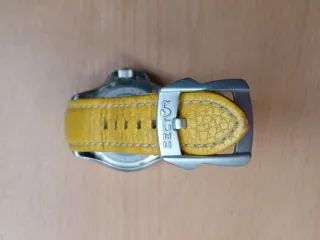 Reloj Festina Cuarzo Amarillo