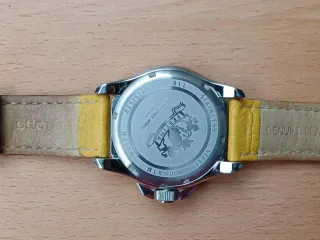 Reloj Festina Cuarzo Amarillo