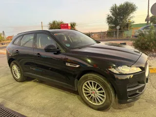 Jaguar F-Pace del 2017 Pure