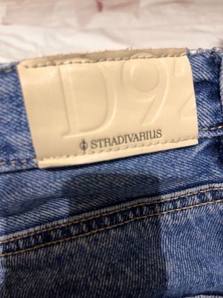 Vaqueros Stradivarius. Modelo D92