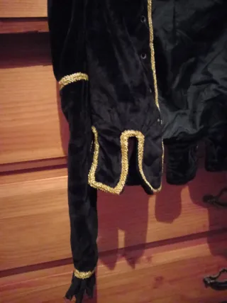 Chaqueta corpiño piconera negra y rosa