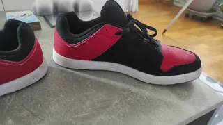 Scarpe DC Shoes nere e rosse