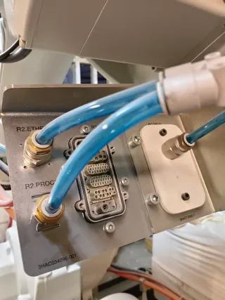 Robot industrial ABB IRB 6640 2.55/235