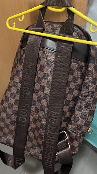 Mochila LV En perfecto estado