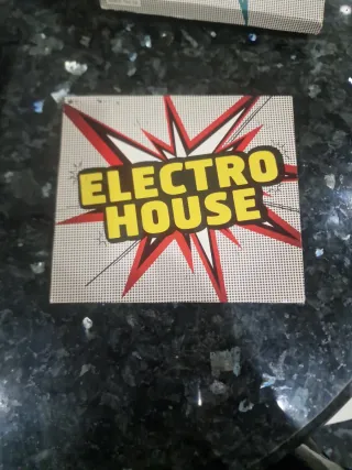 Electro House SE RETIRA