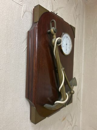 Arredamento nautico: ancora e termometro