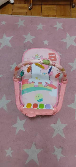 Palestra per neonati con pianoforte e arco giochi