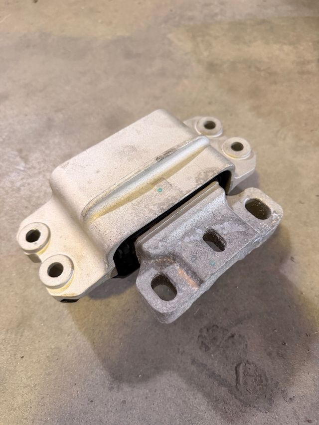 Soporte motor SEAT Leon MK2 2 1p