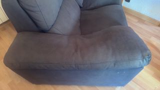 Sofá 2 plazas amplias .Buena calidad