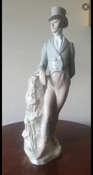 Figura cerámica hombre con sombrero