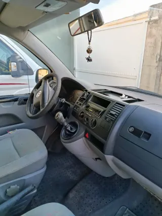 Volkswagen Transporter T5 2003