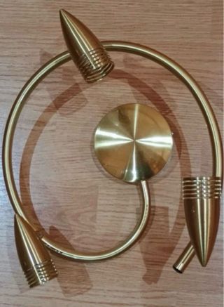 Lámpara moderna plateada y blanca