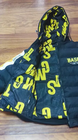 Chaqueta acolchada con capucha Unisex