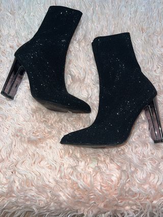 Botines brillantes tacón transparente