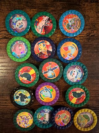 Lote de 15 Tazos Pokémon no cartas
