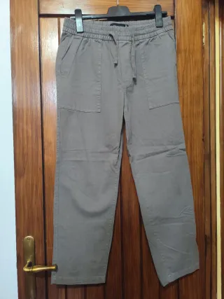 Pantalones grises