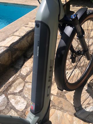 Bicicleta Eléctrica Cube Reaction Hybrid