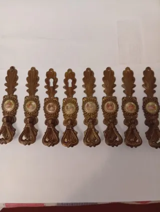 Tiradores esmaltados para armario