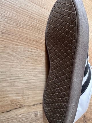 Zapatillas Adidas  samba Blancas y Beige