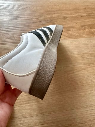 Zapatillas Adidas  samba Blancas y Beige