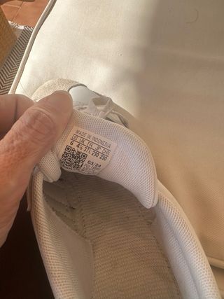 Zapatillas Adidas  samba Blancas y Beige