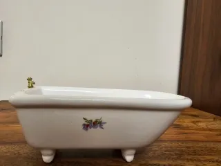 Vaschetta da bagno in porcellana per case delle bambole