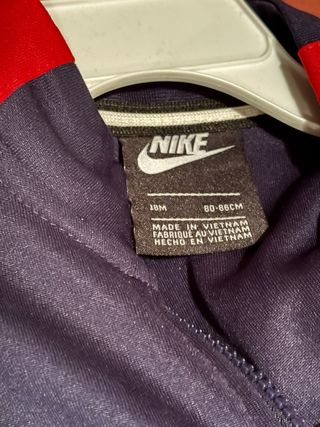 Tuta Nike bimbo rossa e blu