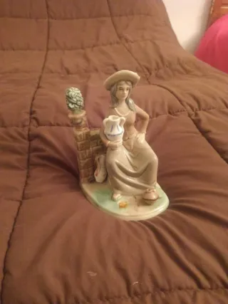 Figuras varias de porcelana