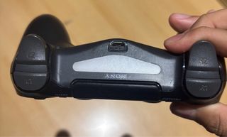 PS4 Slim 1TB + GTA V Premium + MotoGP