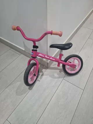 Bici de equilibrio rosa Chicco