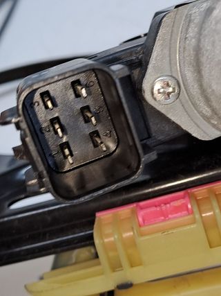 ELEVALUNAS DELANTERO DERECHO LAND ROVER RANGE ROVER EVOQUE