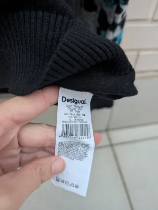 Jersey Desigual Talla XL Mangas Estampadas
