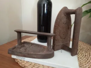 Pareja de planchas antiguas de hierro fundido