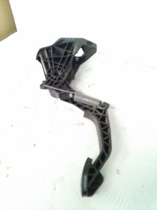 PEDAL EMBRAGUE VOLKSWAGEN POLO (6R1) (3)