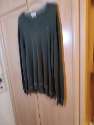 Jersey Pedro del Hierro cuello pico verde