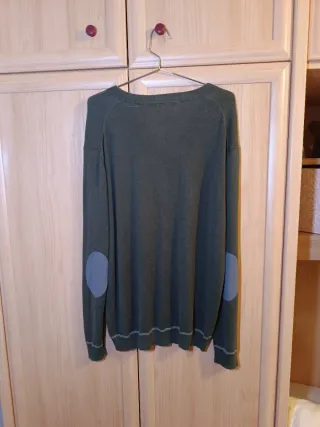 Jersey Pedro del Hierro cuello pico verde