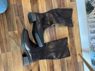 Stivali alti marroni da donna