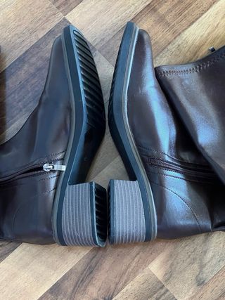 Stivali alti marroni da donna