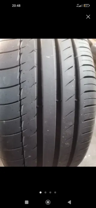 Neumáticos Michelin Pilot Sport 4 235/45/18